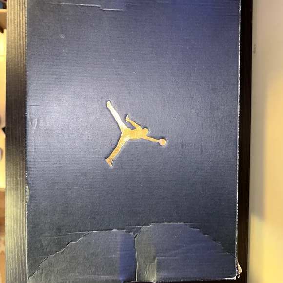 Used Jordan 11 Low Retro UNC - Picture 3 of 7